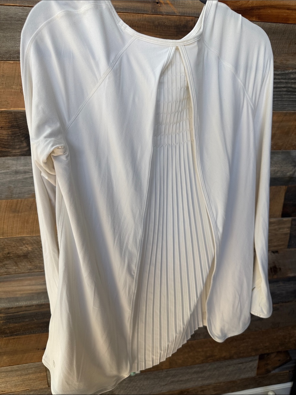 Lululemon Women's white Pleated Back Long-Sleeve Top